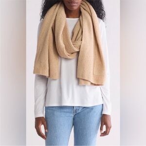 Barefoot Dreams Ecochic Scarf with Pockets.